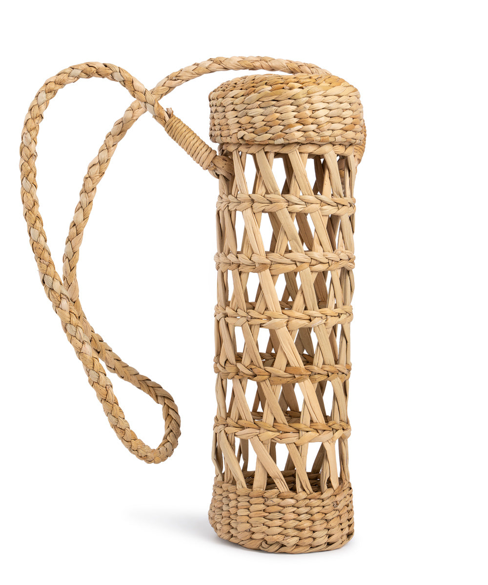 Handwoven kauna grass wine bottle case
