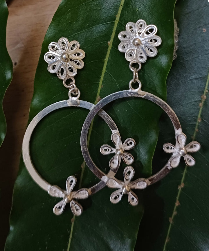 Silver filigree handcrafted earring