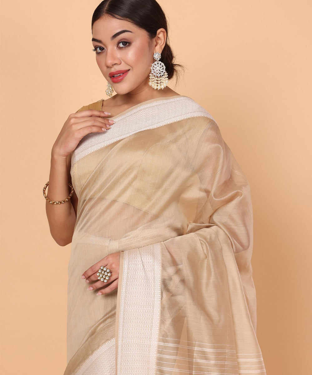 Dark Beige offwhite cotton silk handloom maheshwari saree