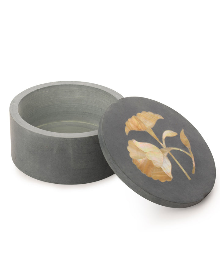 Marble trinket box with mother of pearl inlay work