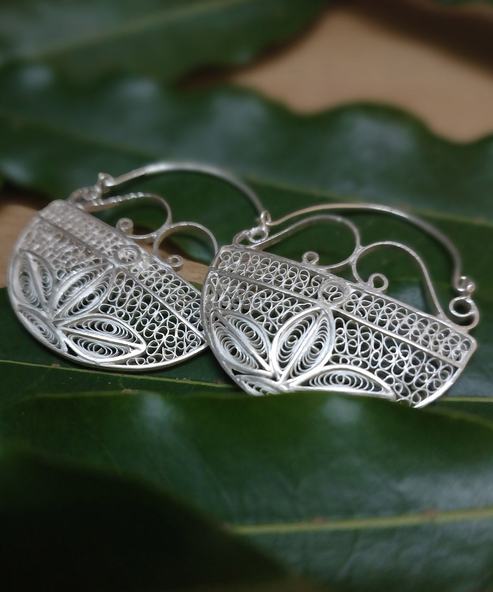 Silver filigree floral handcrafted silver earring – GoSwadeshi