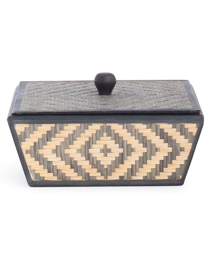 Bamboo patterned square box with lid