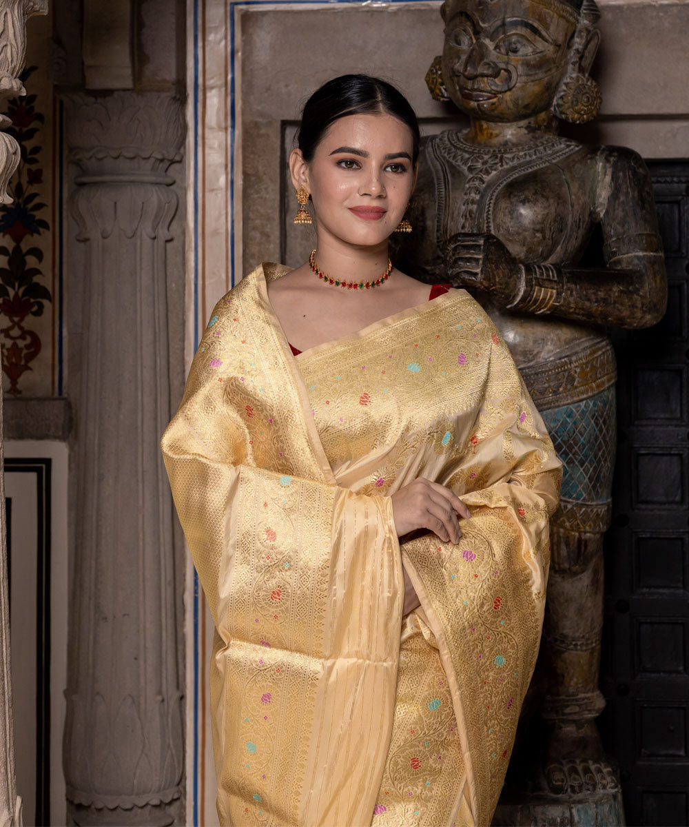 Gold jangla silk handwoven banarasi saree