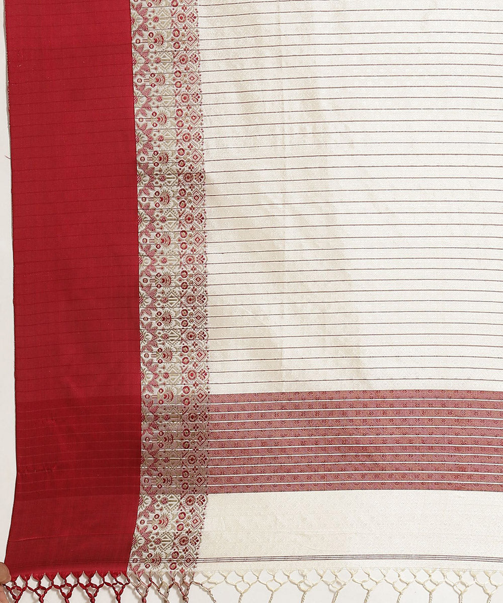 White red silk handwoven shantipuri saree