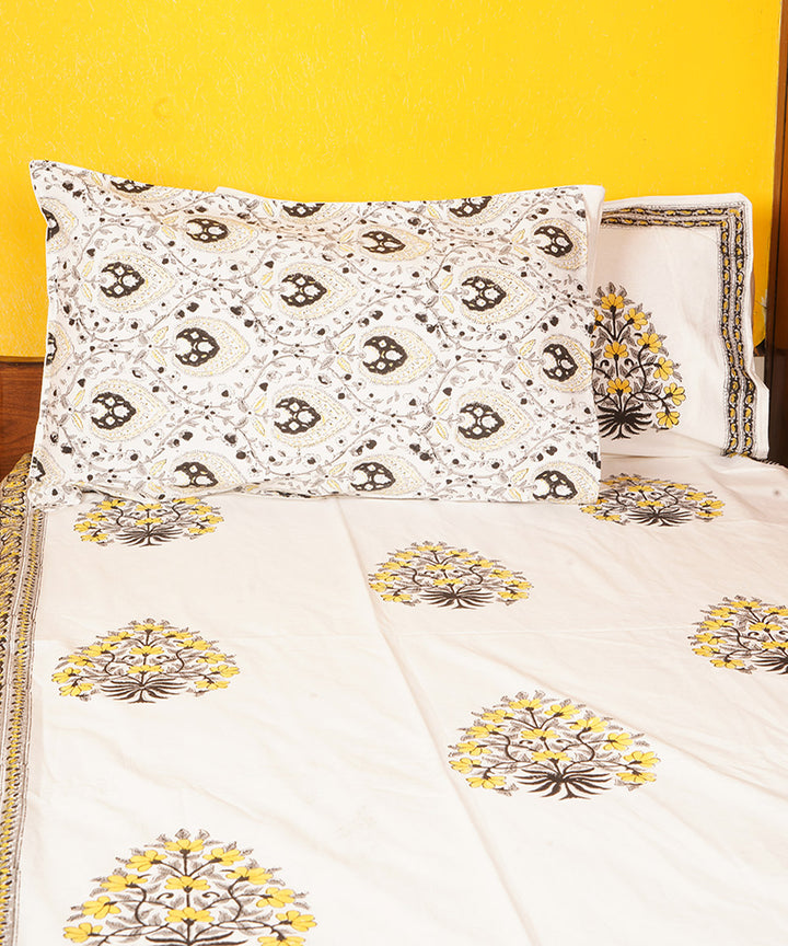 White yellow cotton hand block printed double bedsheet
