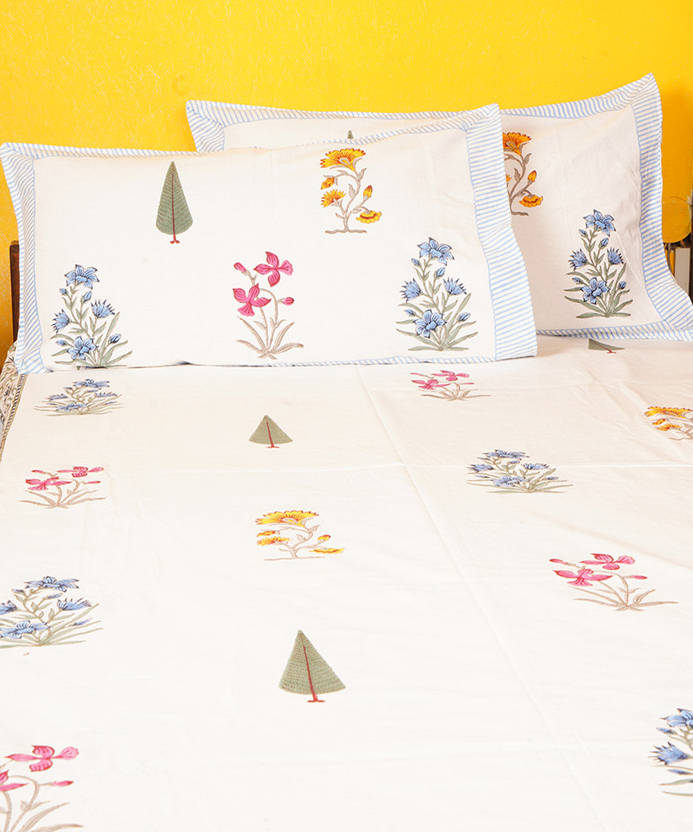 White base cotton hand printed block print double bedsheet