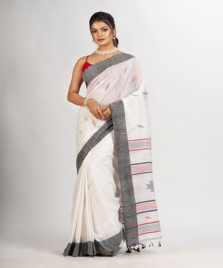 White grey handwoven cotton bengal saree