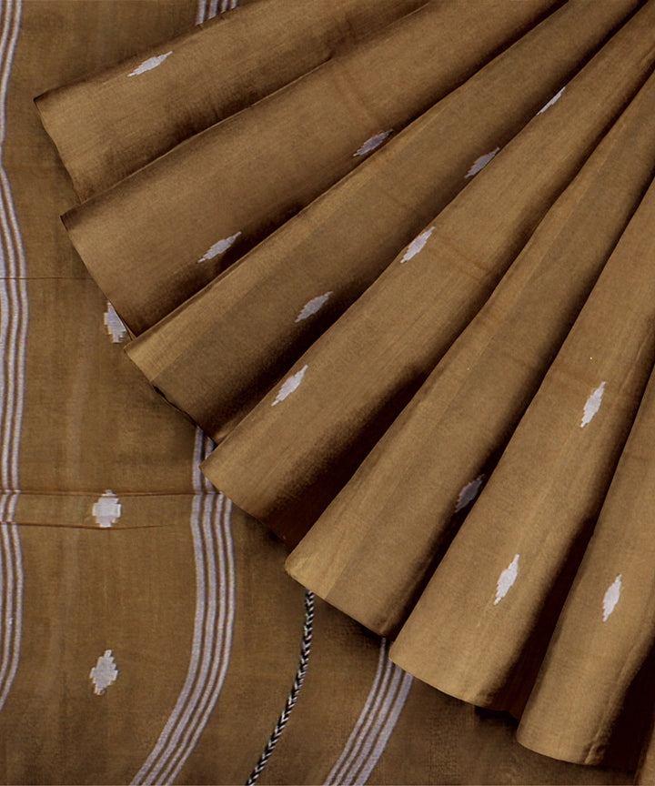 Brown offwhite handloom cotton bengal saree