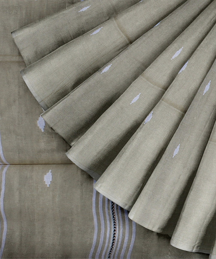 Beige offwhite handloom cotton bengal saree