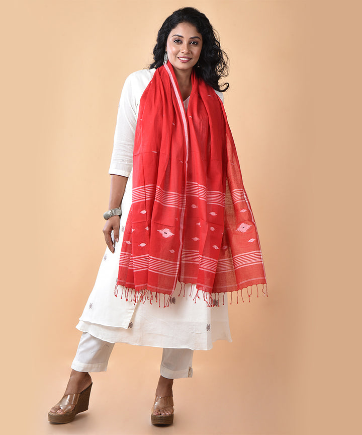 Red white handloom cotton jamdani stole