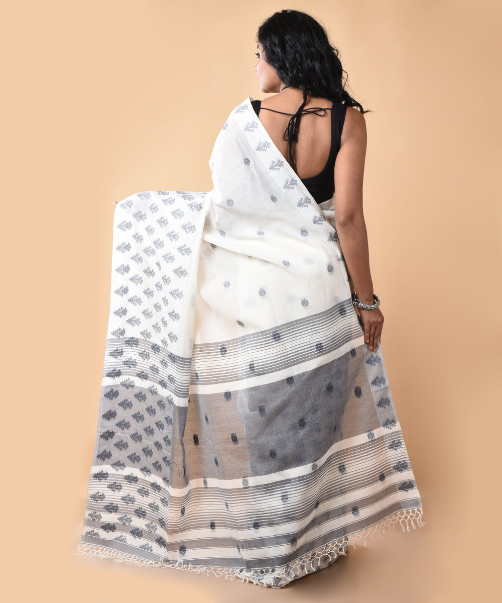 White blue cotton handloom jamdani saree