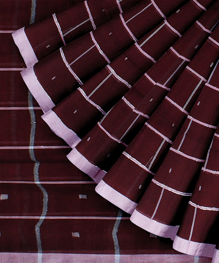 Maroon offwhite checked handloom cotton bengal saree