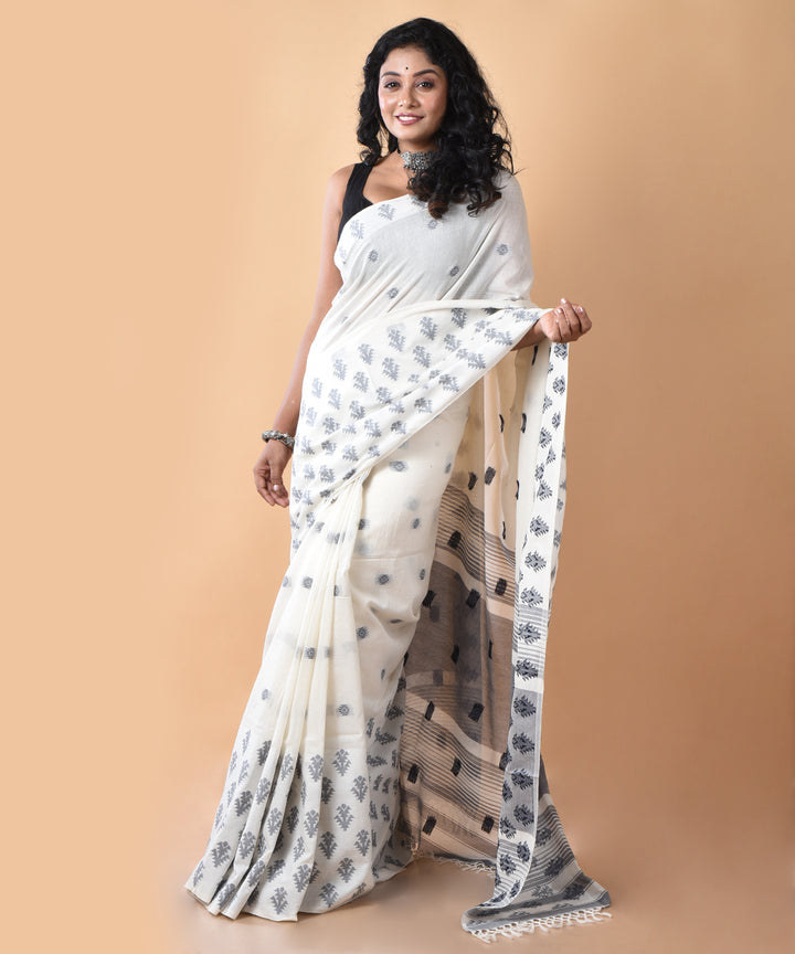 White blue cotton handloom jamdani saree