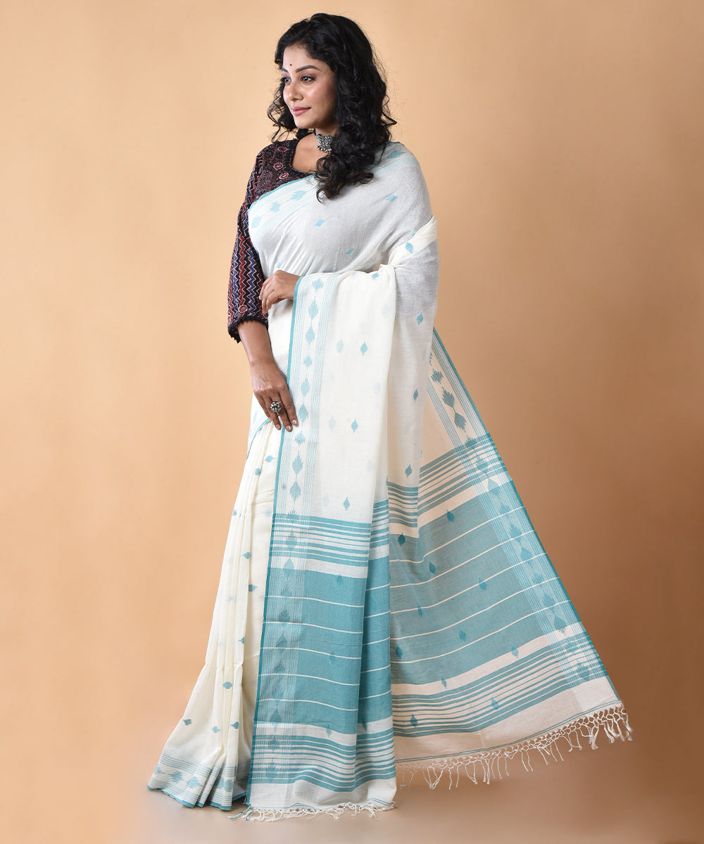White blue cotton handwoven jamdani saree