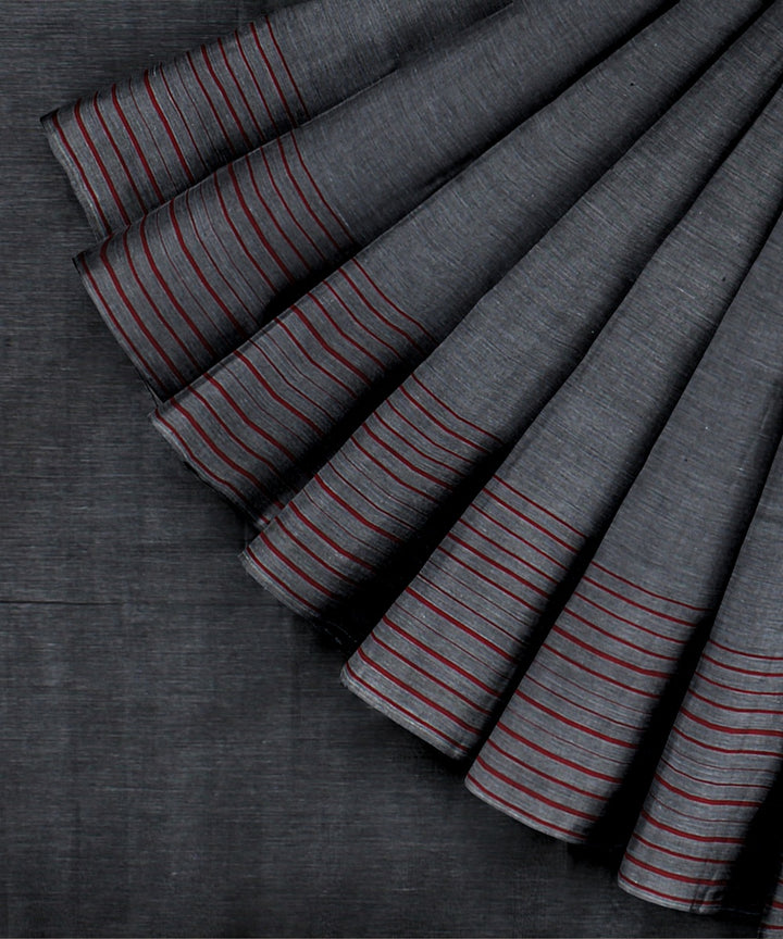 Grey red handwoven cotton bengal saree