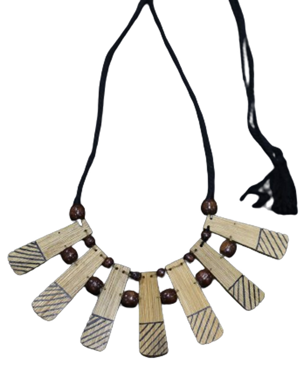 Brown bamboo hand print warli necklace