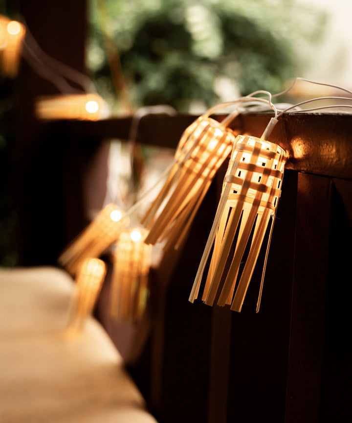 Offwhite frill handcrafted bamboo string light