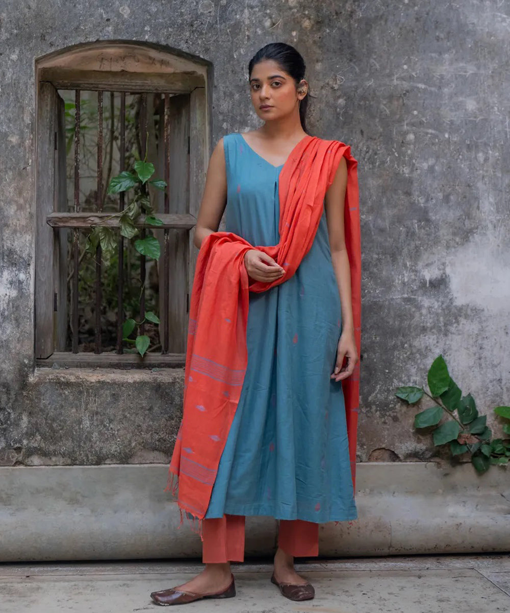 Handloom grey cotton jamdani kurta set with dupatta