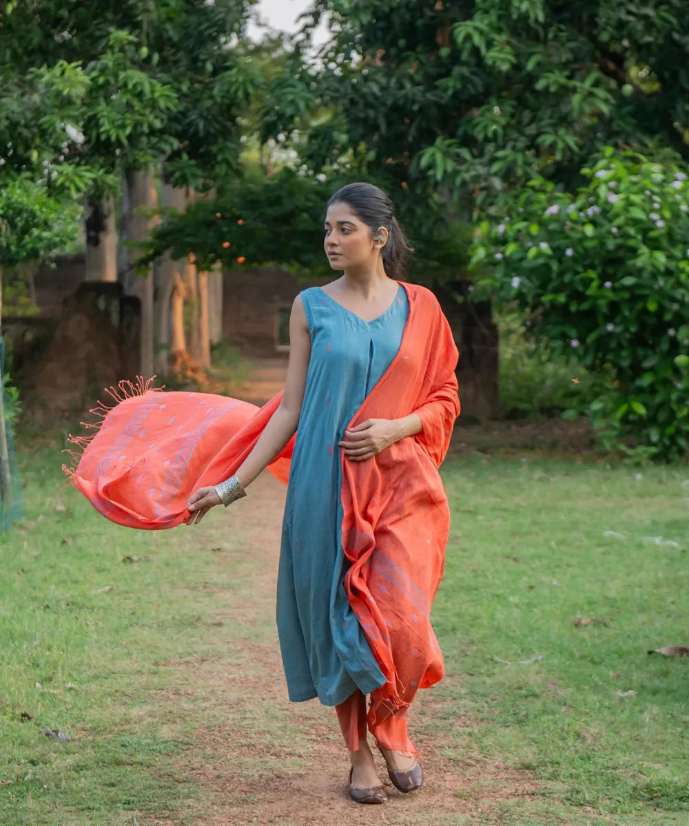 Handloom grey cotton jamdani kurta set with dupatta
