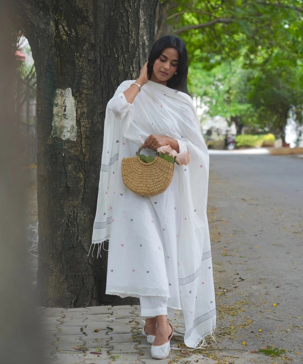 Handloom white cotton heart shape jamdani kurta set with dupatta