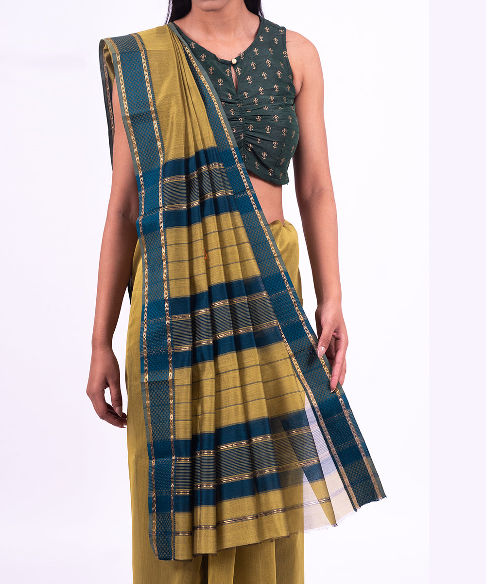 Green handwoven maheshwari cotton silk saree