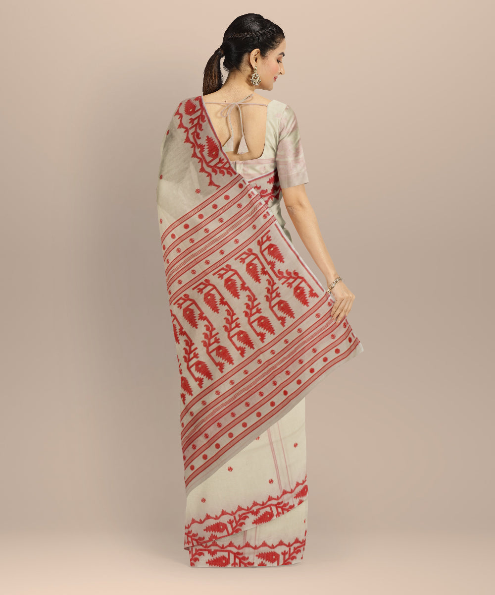 Off white red handwoven bengal cotton saree