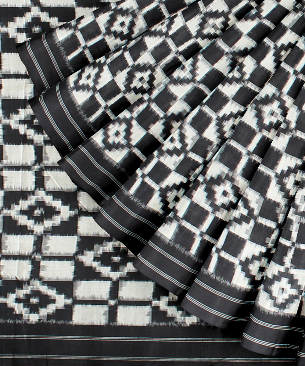 White black teliarumal cotton handloom pochampally ikat saree
