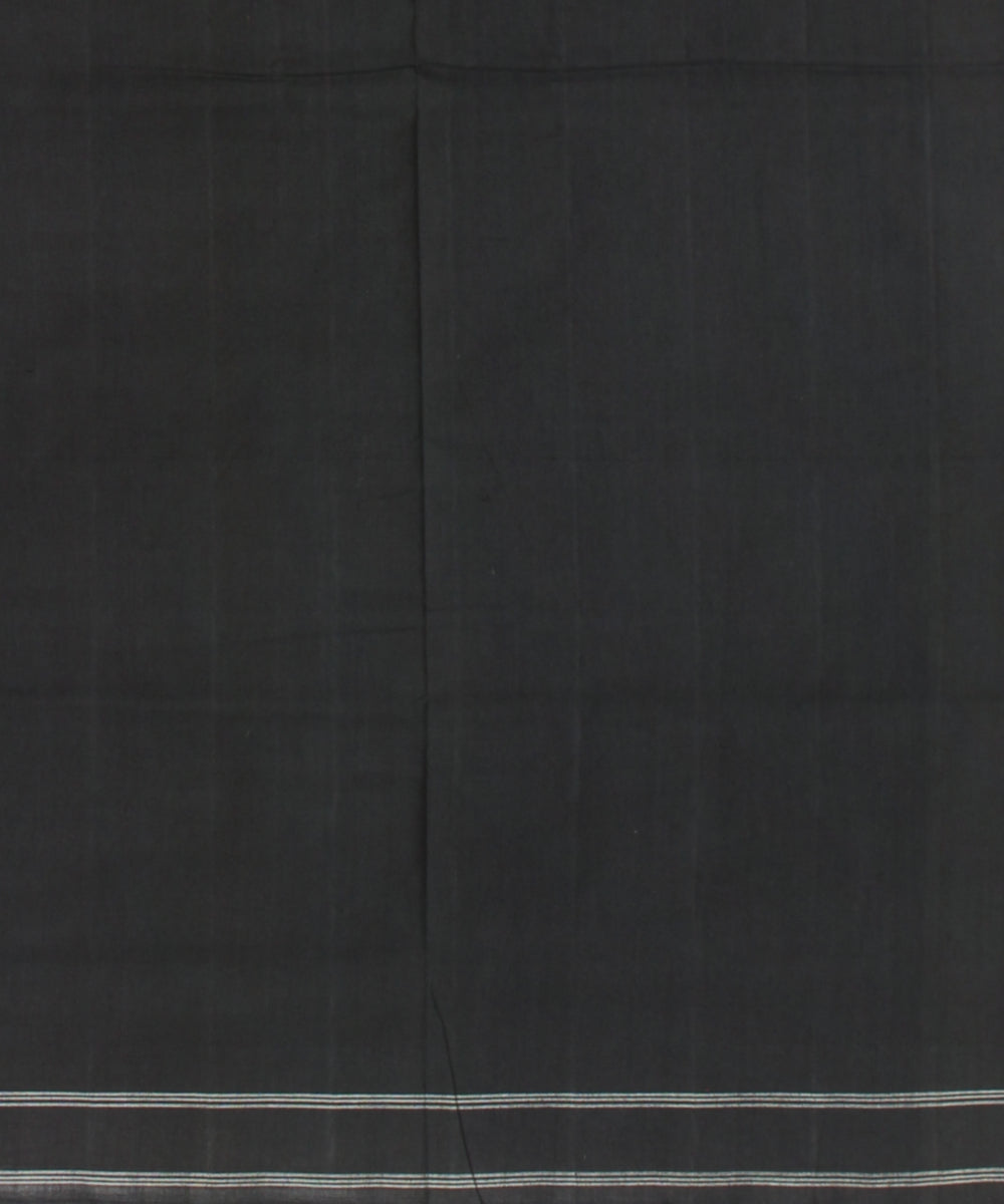 White black teliarumal cotton handloom pochampally ikat saree