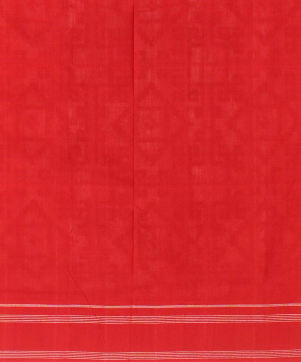 White red teliarumal cotton handwoven pochampally ikat saree