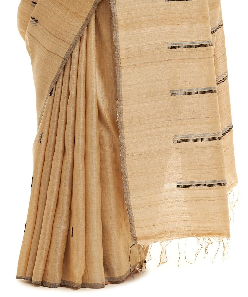 Off white tussar silk hand woven chhattisgarh kosa saree