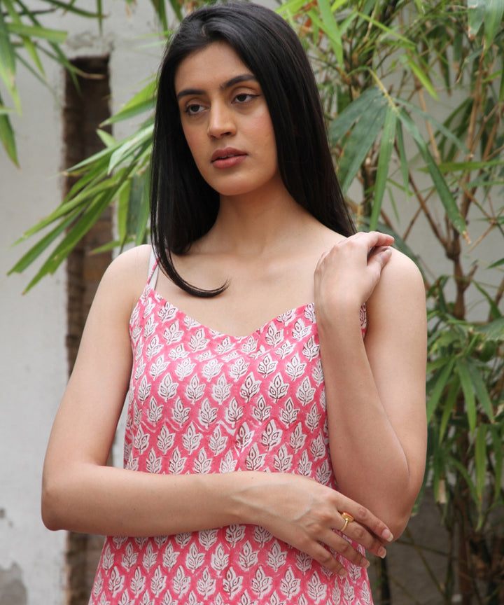 Pink hand block printed cotton lurex kurta with pants- set of 2