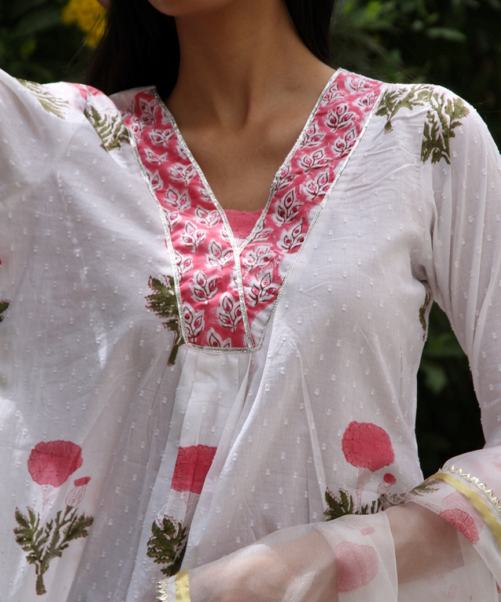 White red hand block printed cotton dobby suit- set of 3