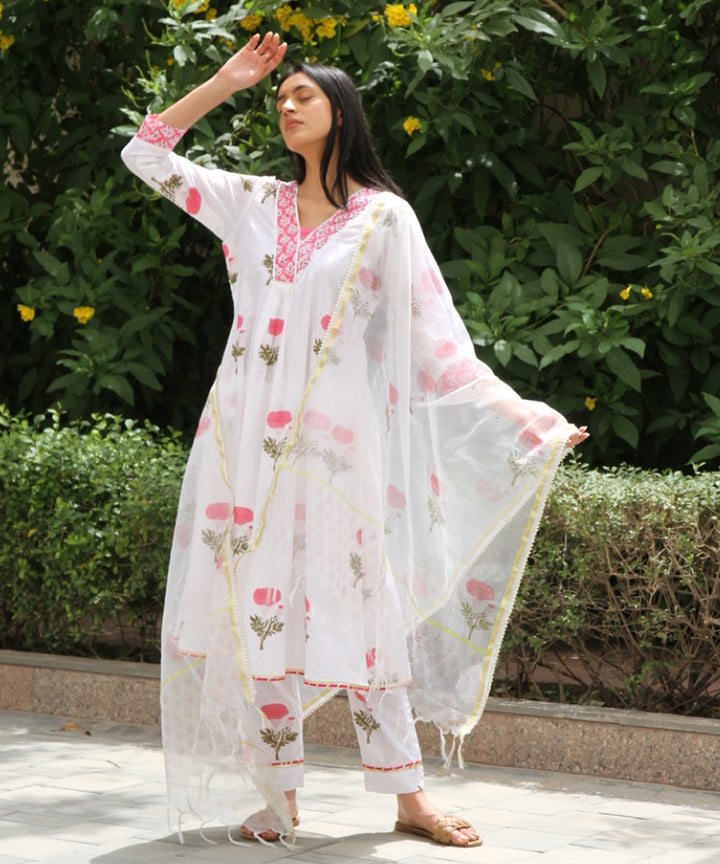 White red hand block printed cotton dobby suit- set of 3