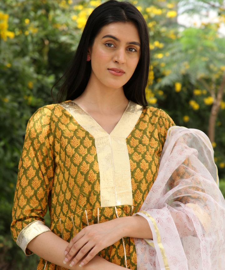 Green hand block printed cotton dobby gharara suit- set of 3