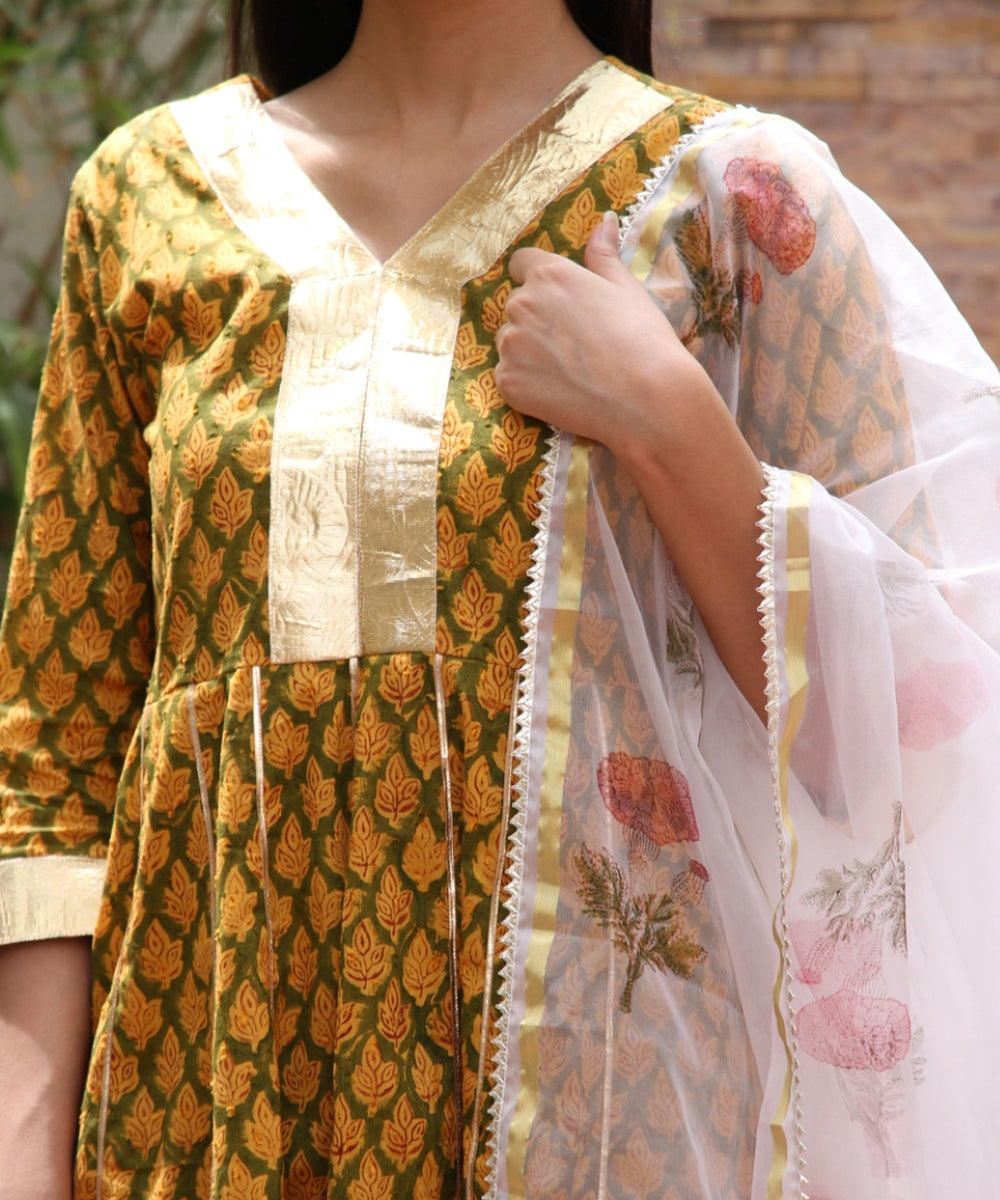 Green hand block printed cotton dobby suit- set of 3