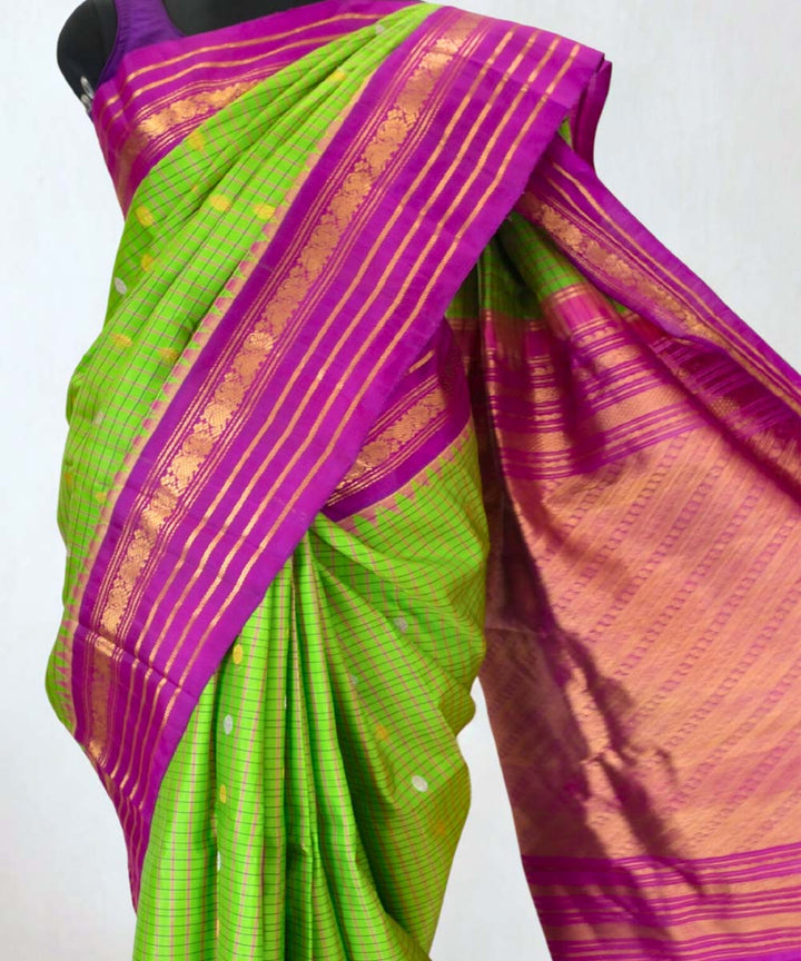 Parrot green handloom checks silk gadwal saree