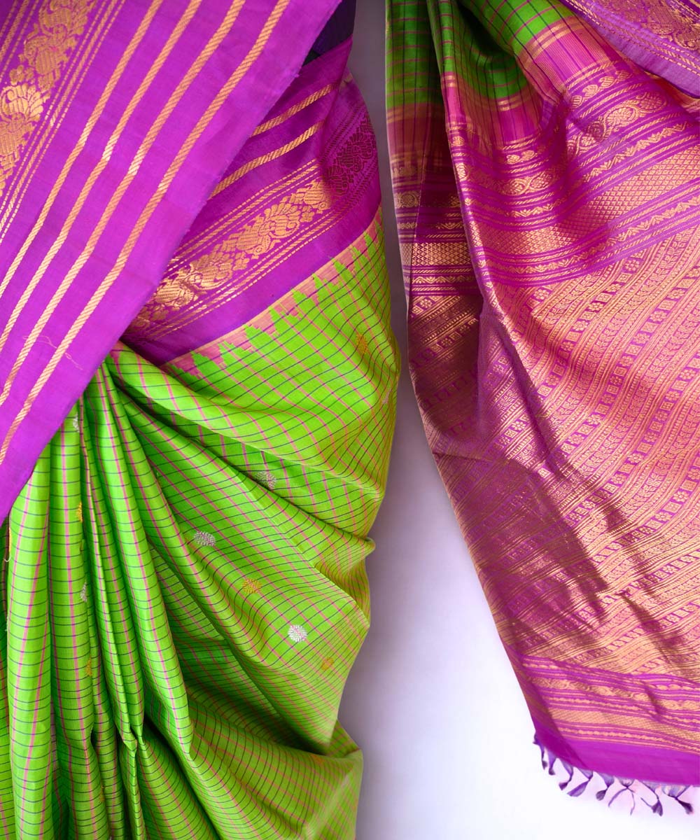 Parrot green handloom checks silk gadwal saree