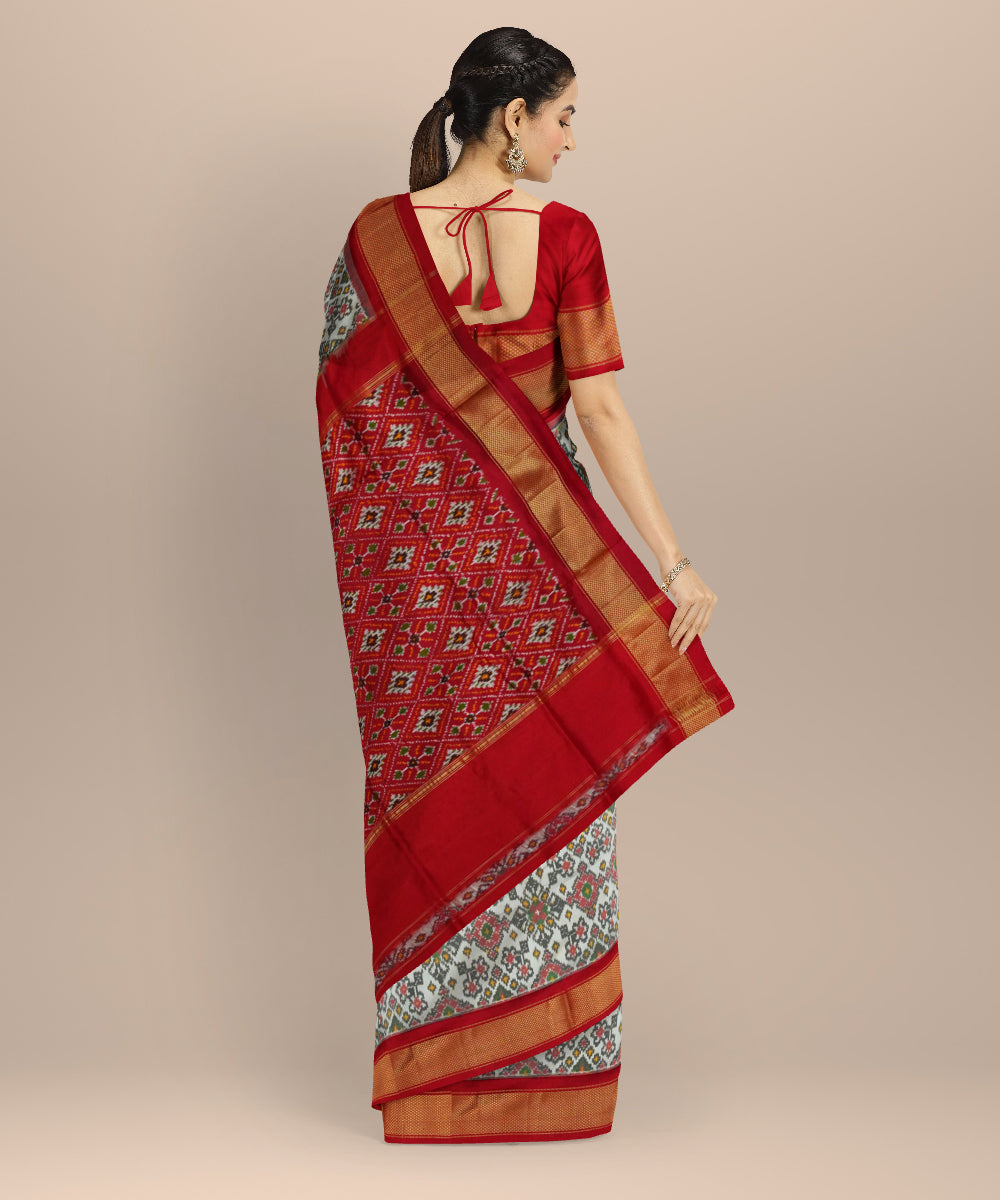 White red pochampally silk handloom saree