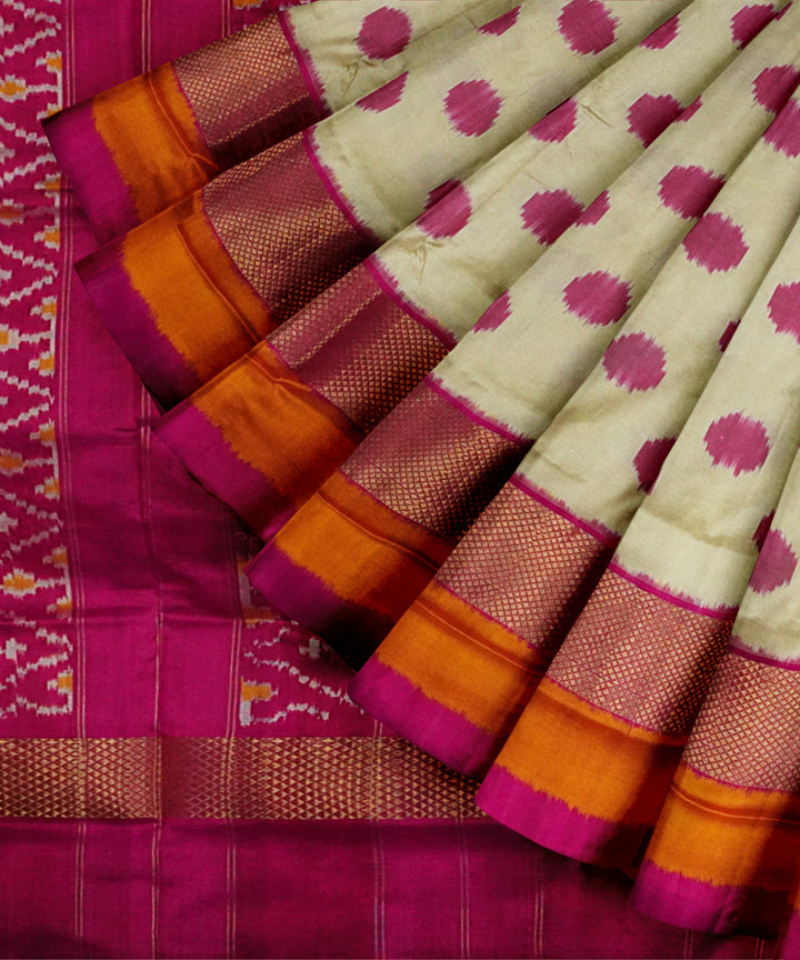 White majenta handloom pochampally ikat silk saree