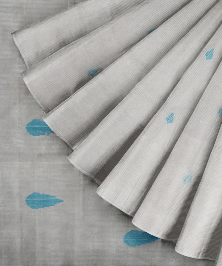 White blue handwoven cotton jamdani saree
