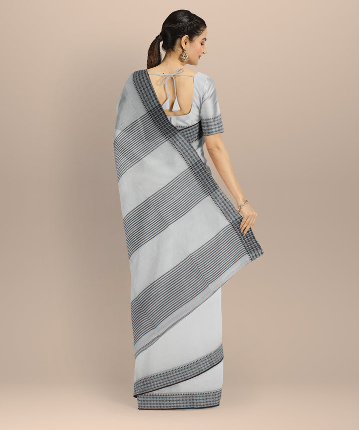 White black handwoven cotton jamdani saree