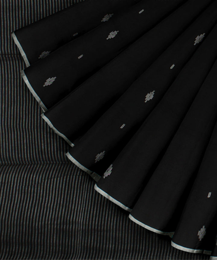 Black white handwoven cotton jamdani saree