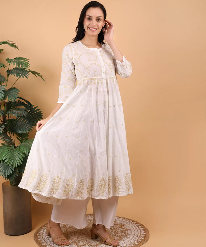Women white hand embroidered chikankari shrug