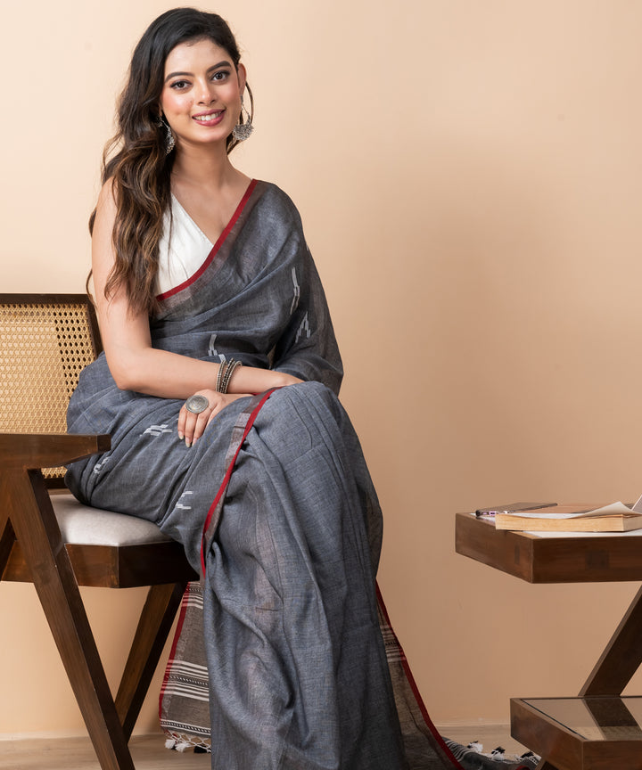 Grey white cotton handloom jamdani saree with tassels