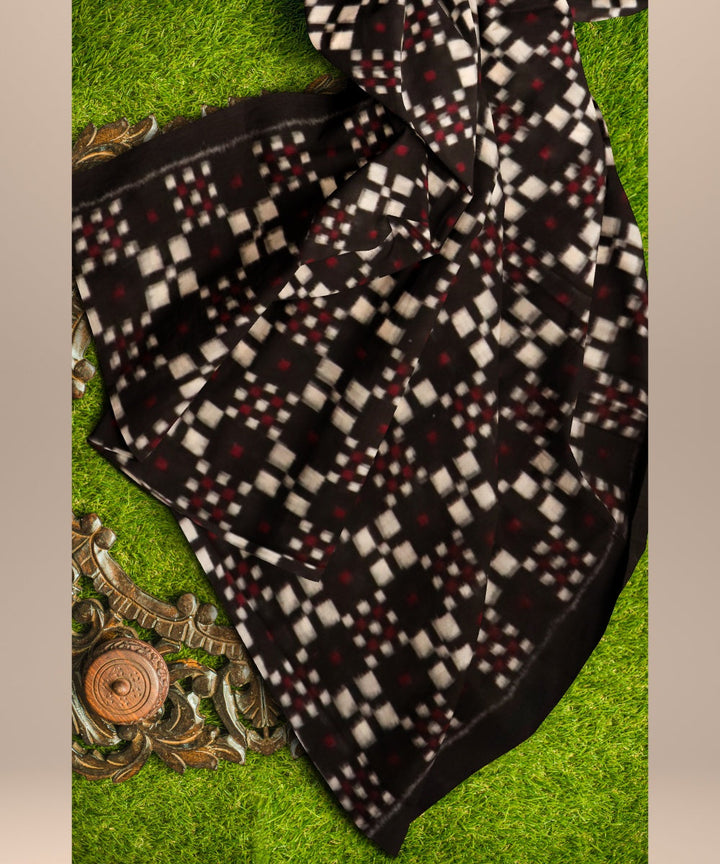 Black white magenta cotton handloom sambalpuri fabric