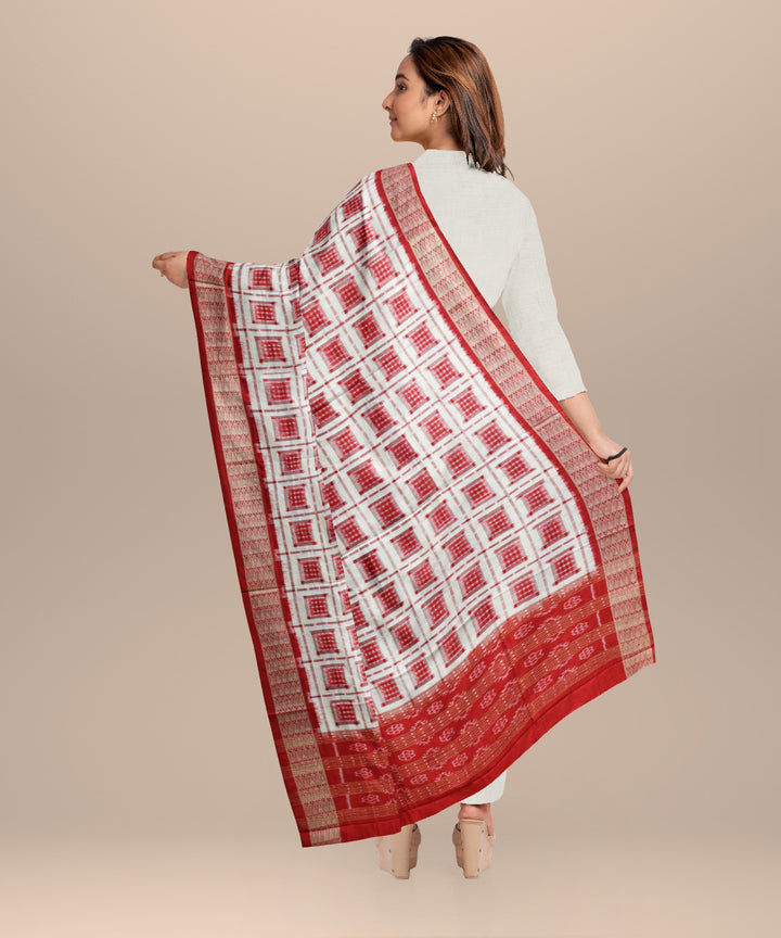 White dark red silk handloom sambalpuri dupatta