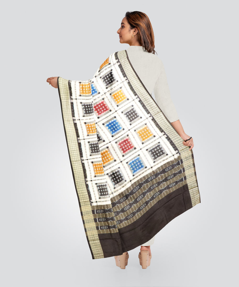White black silk handloom sambalpuri dupatta