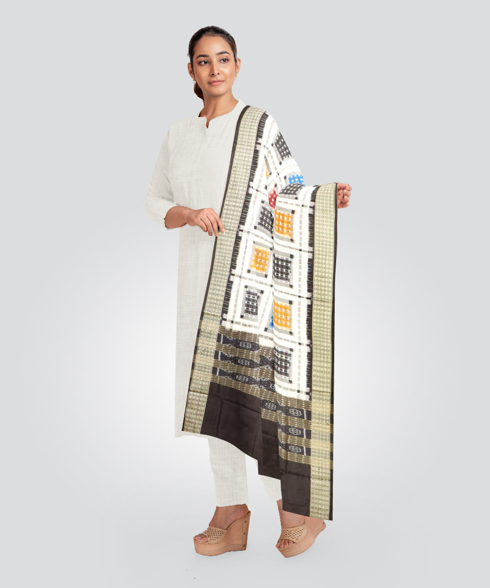 White black silk handloom sambalpuri dupatta