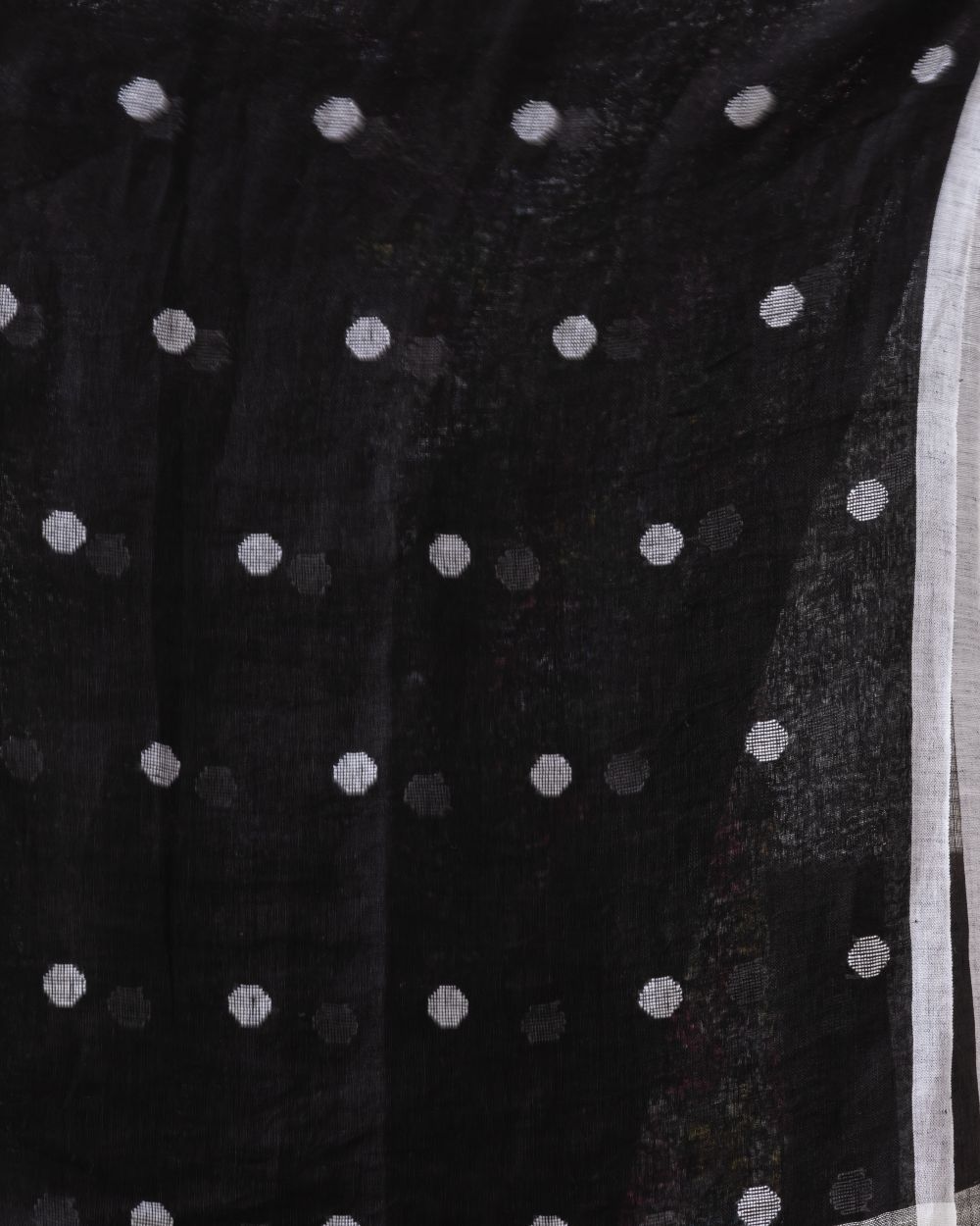 Black white handwoven linen jamdani saree