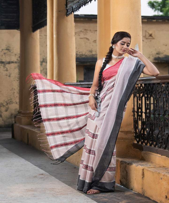 Offwhite cotton handloom ganga jamuna border saree